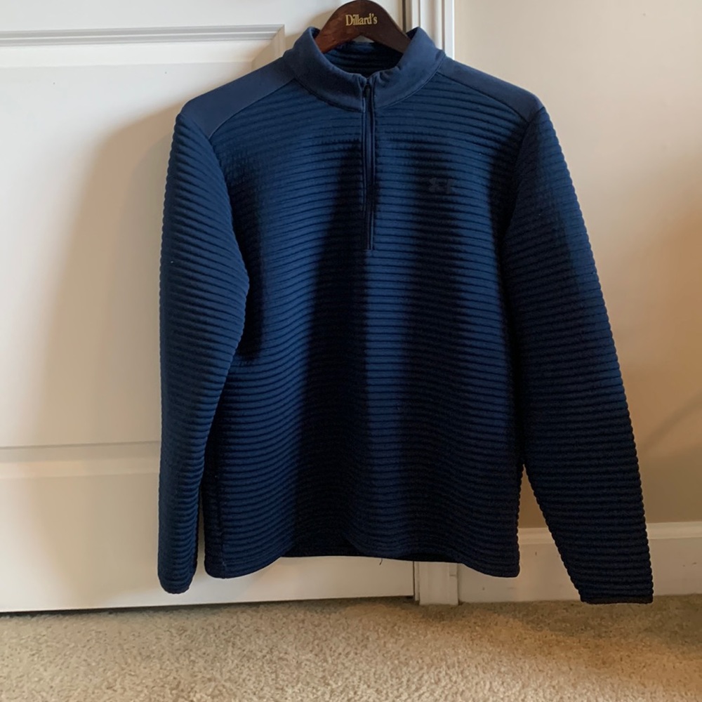 Under Armour pullover
